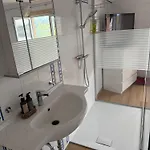 Haus Seeblick アパート